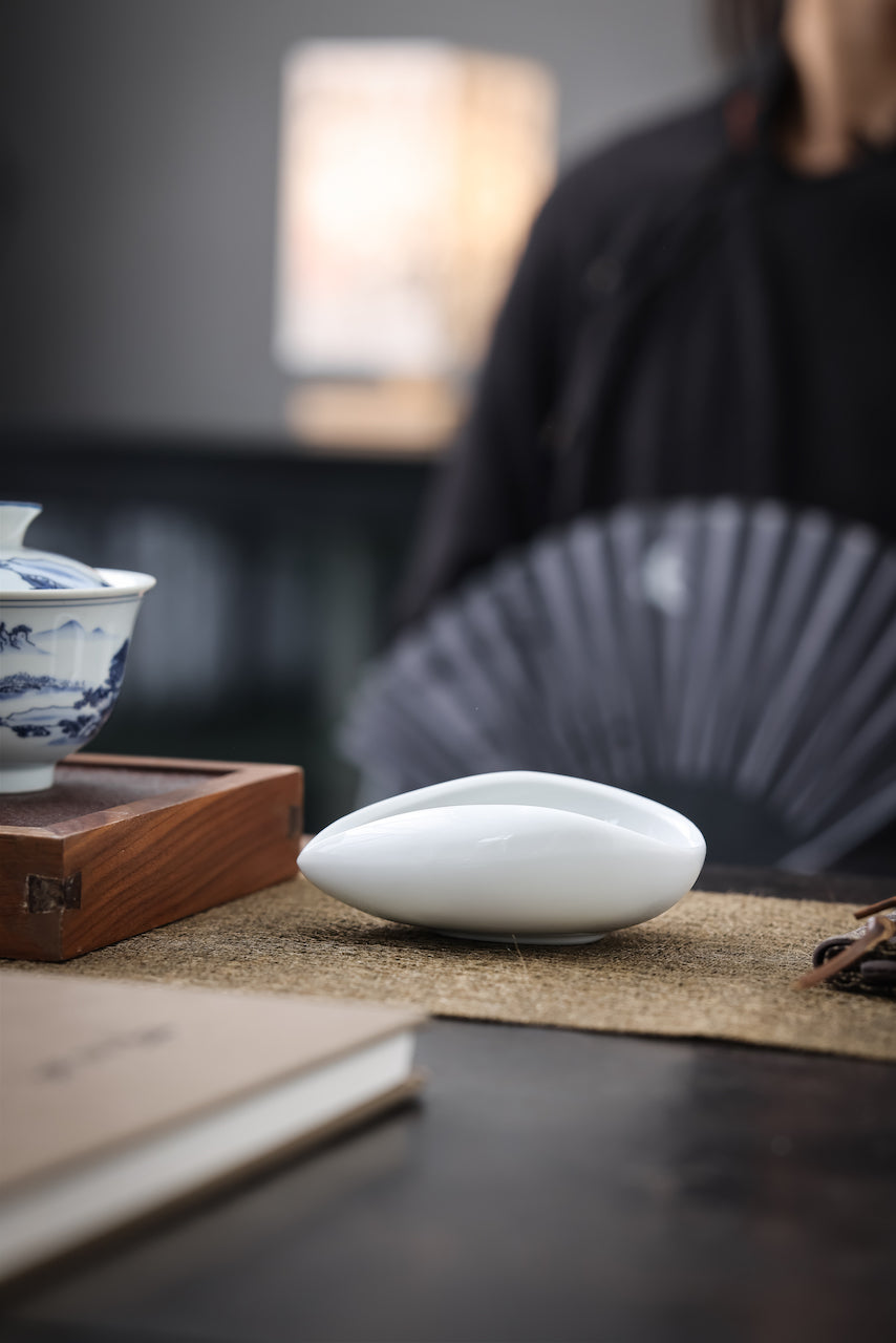 White Porcelain "Cha Ze" Tea Presentation Scoop - Jesse's Teahouse