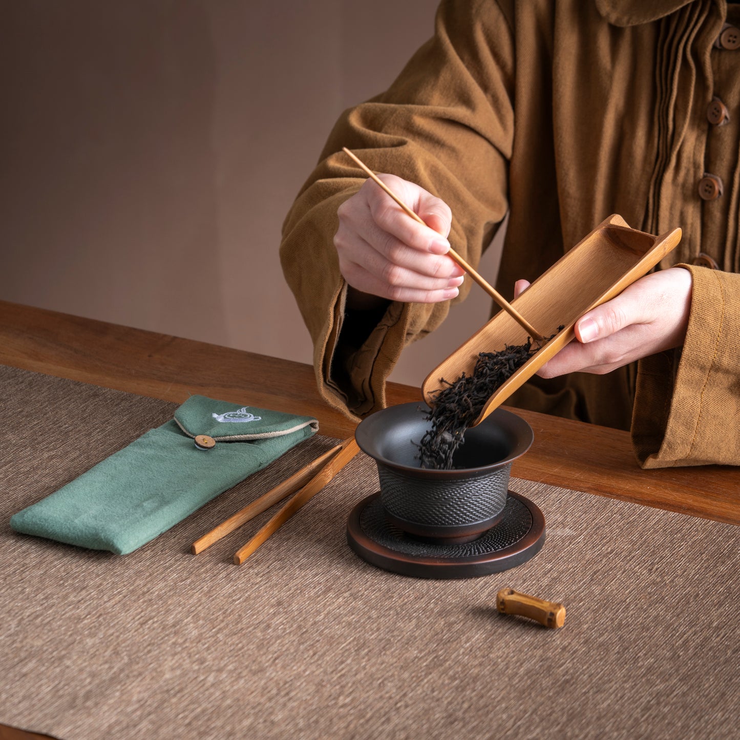 “Three Gentleman” Bamboo Tea Scoop Set