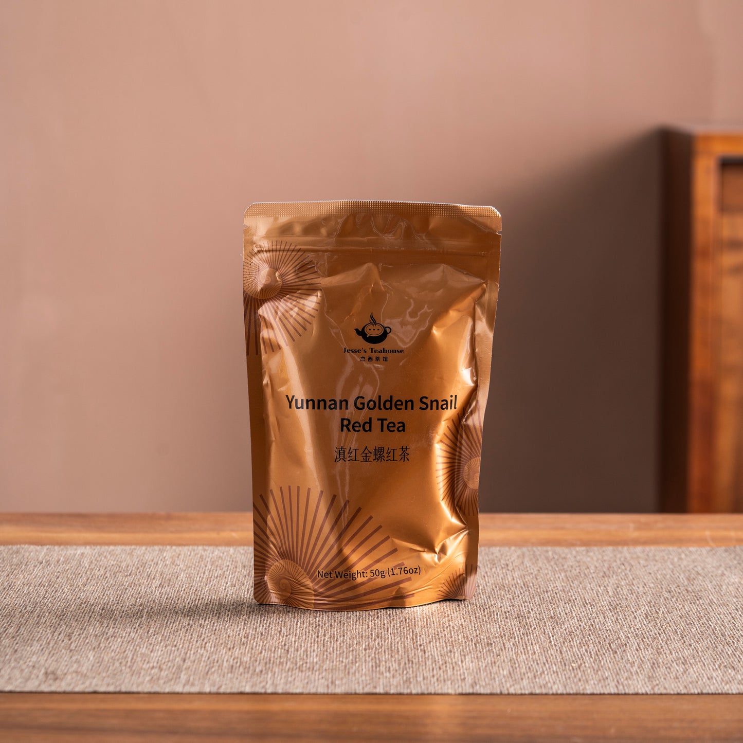 Golden Snail Red Tea