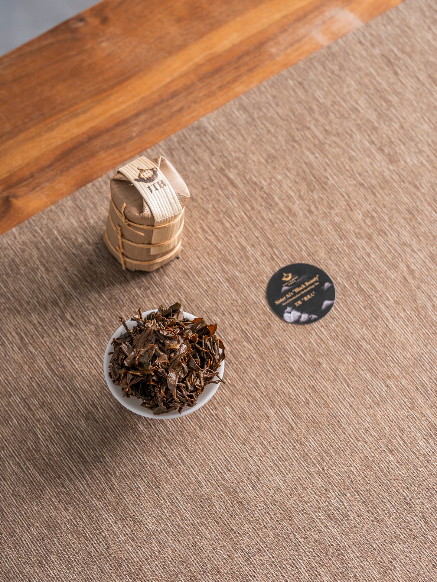 Sister Ai’s “Seven Cakes” Tong Sampler