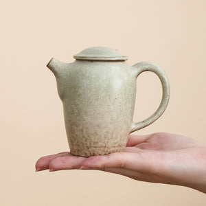 Open image in slideshow, Duidui’s “Tall Fisherman” Teapot
