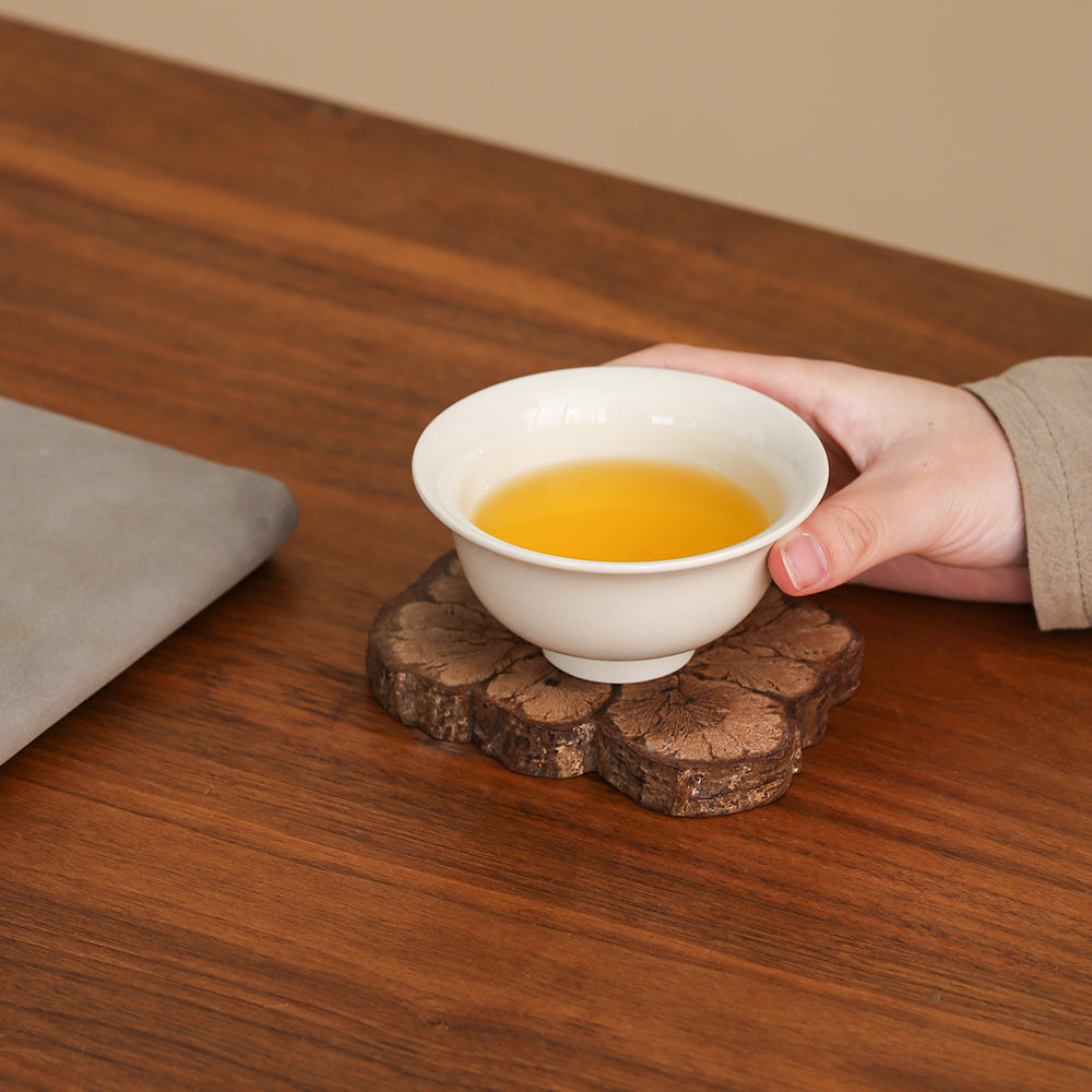 Duidui’s Full Palm Teacup (Set of 2) - Jesse's Teahouse