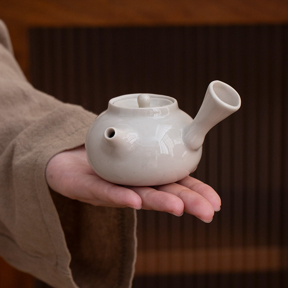 Duidui’s Mini-Kyusu Teapot - Jesse's Teahouse